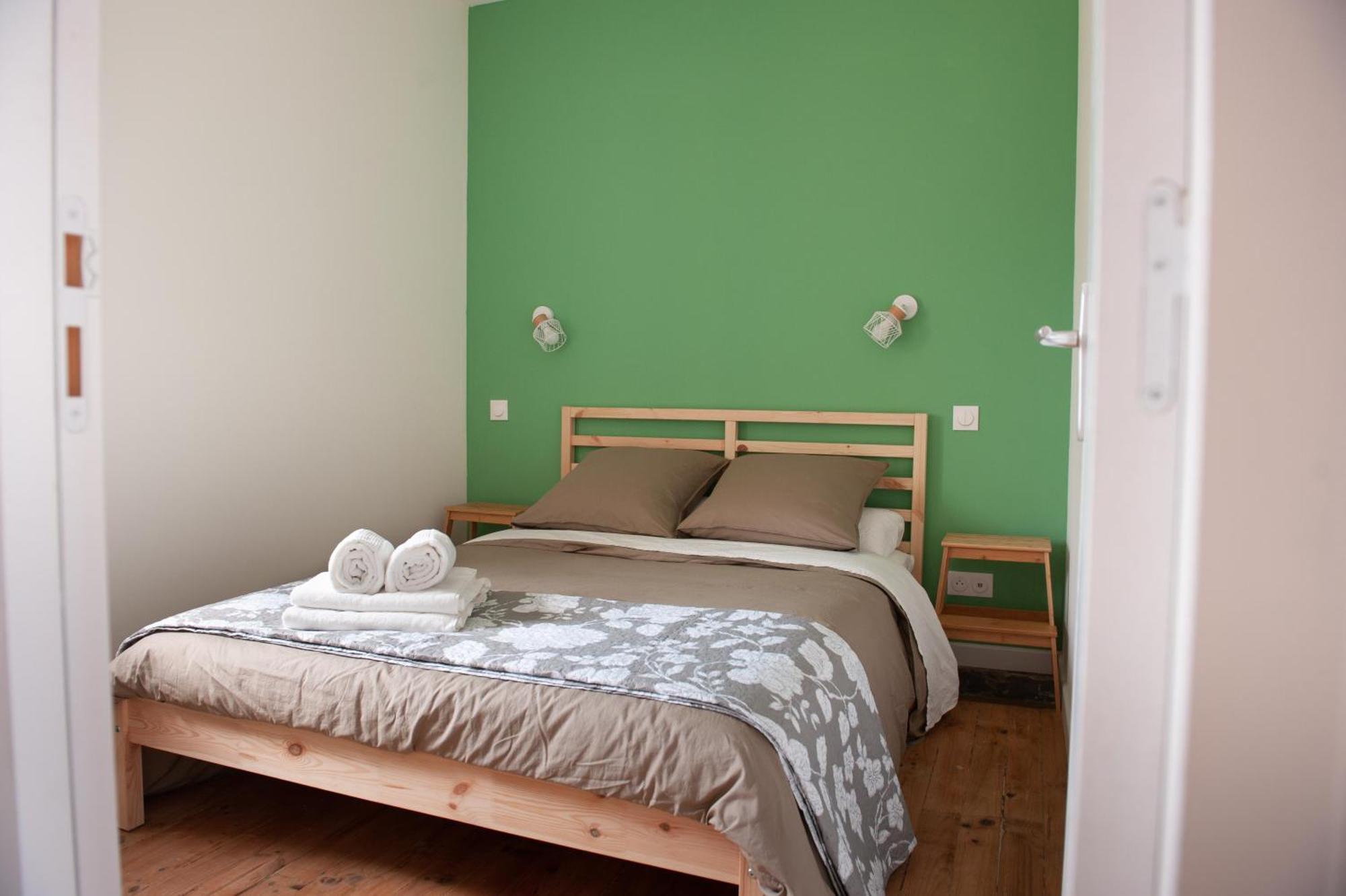 Immeuble De 3 Appartements Avec Cour Interieure ブレスト エクステリア 写真